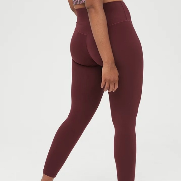 Aerie Offline Regular Rise Leggings in Royal Berry - Picture 2 of 7